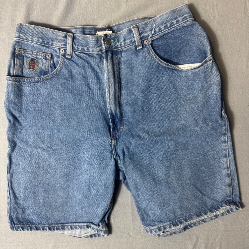 Vintage Tommy Hilfiger Mens 35 Denim Shorts Medium Wash‎ Made in USA 90s Crest